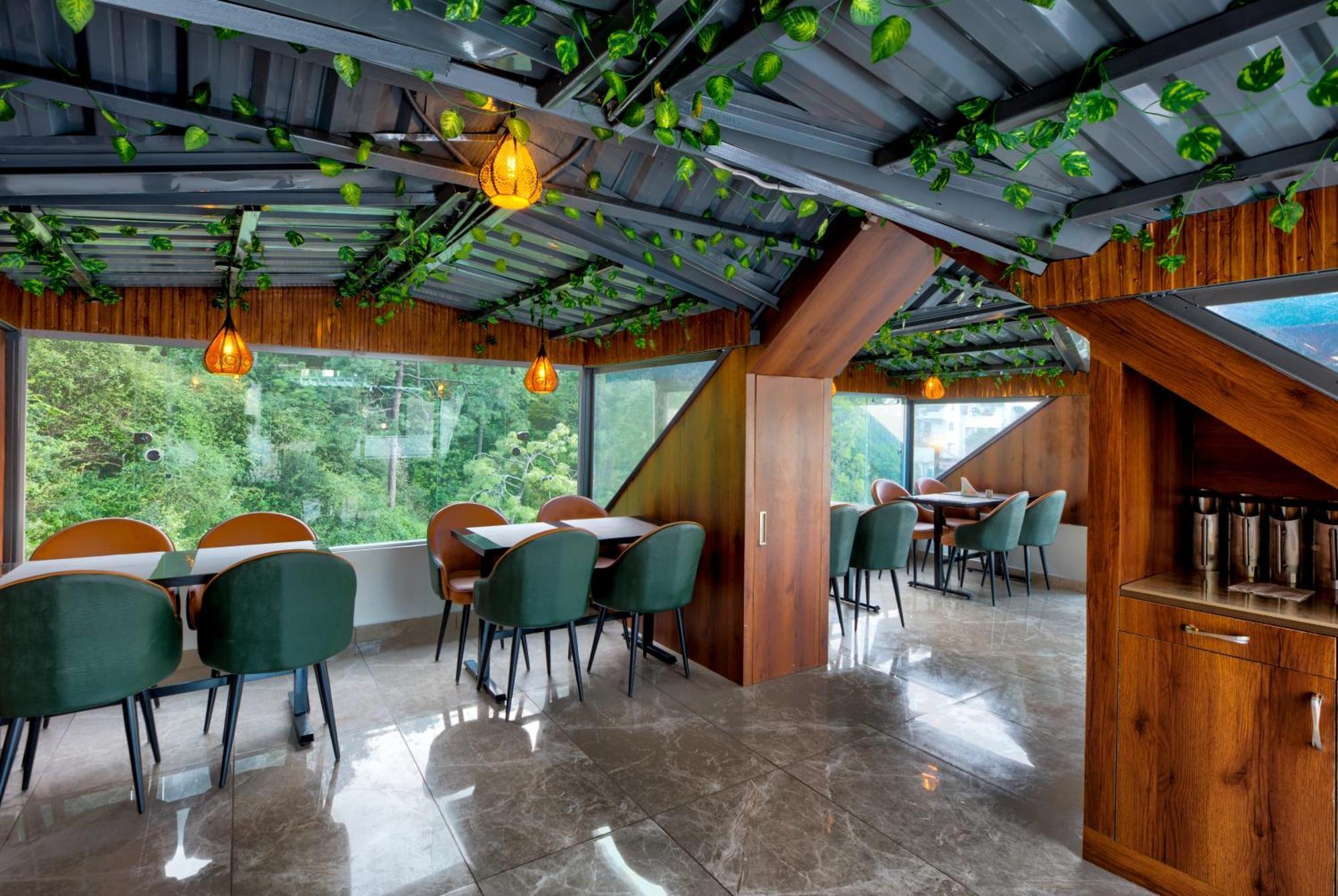 Luxe Resorts - Centrally Heated Air Conditioned Hotel In The Heart Of Kasauli Exterior foto
